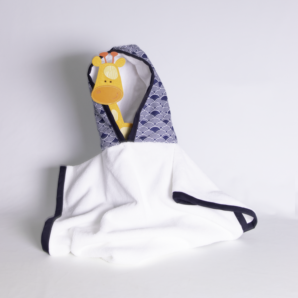 Albornoz poncho con capucha
