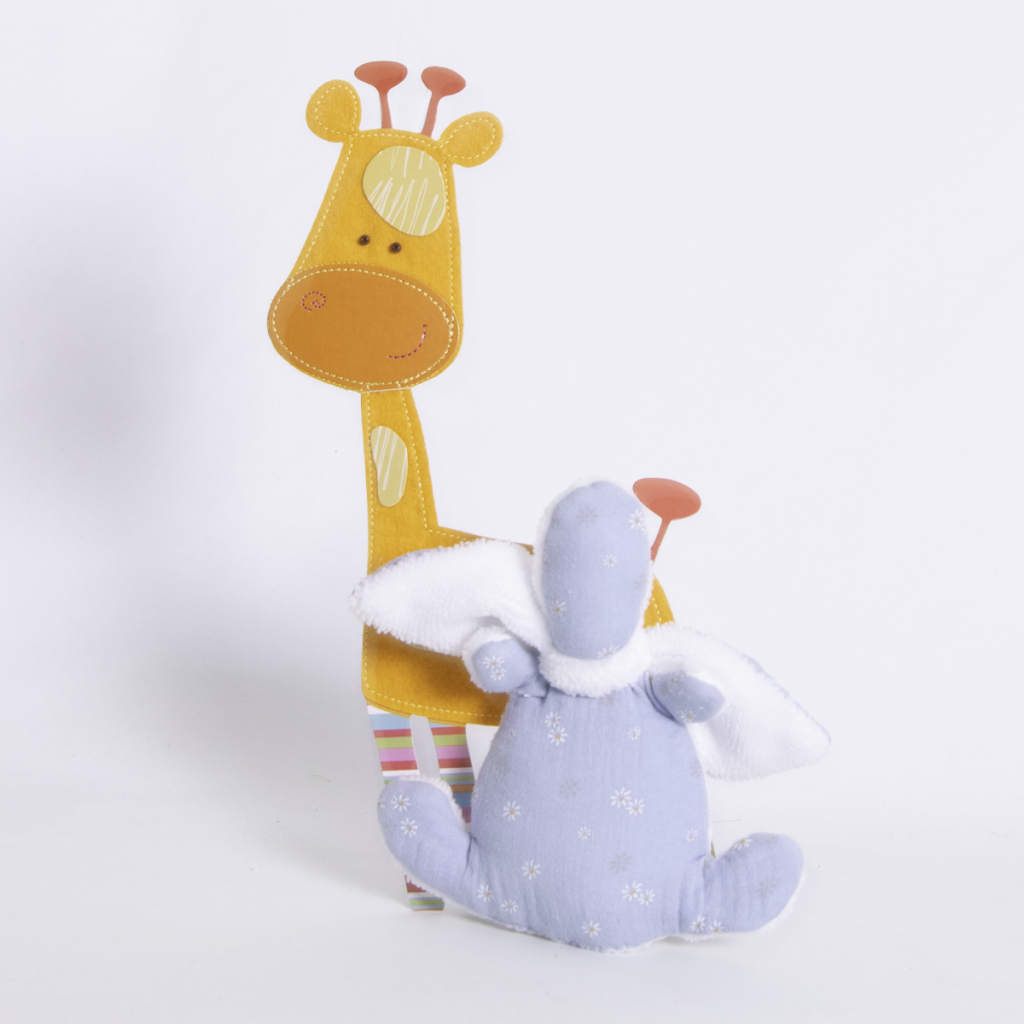 Dudu con forma de angelito, artesanal