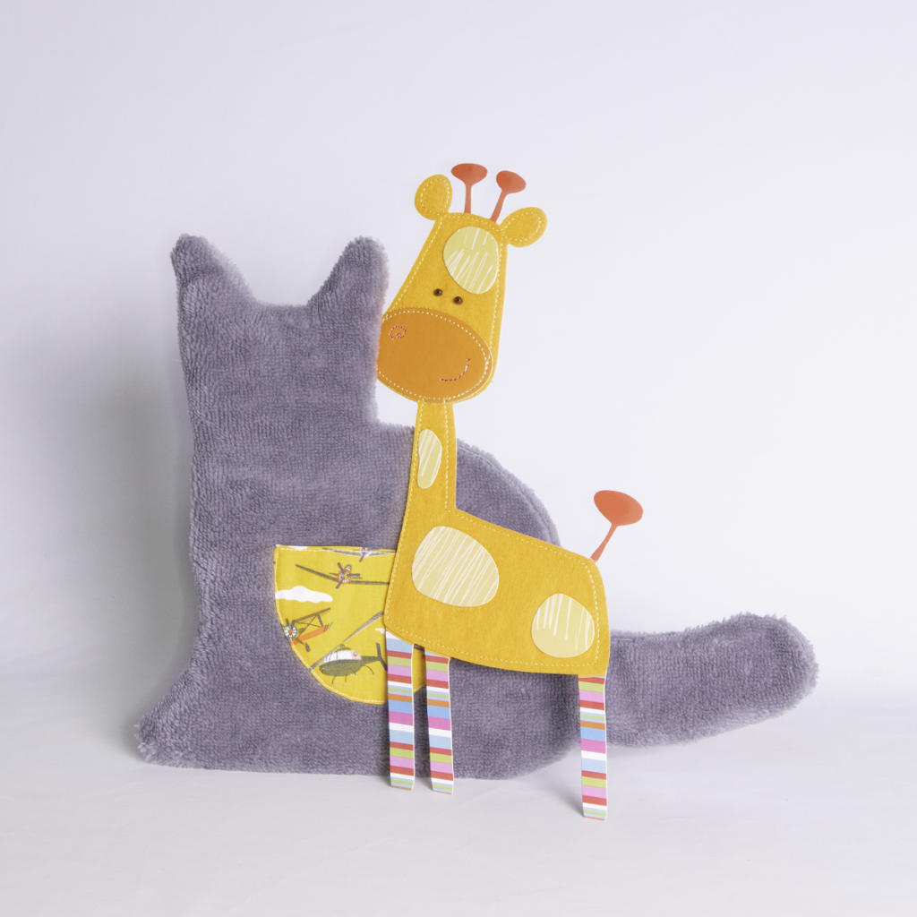 Muñeco con Silueta de Gato